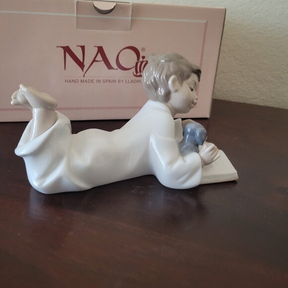 NAO Figurine Boy with Puppy “Repeat After Me” #1285 w/Box - Picture 2 of 6